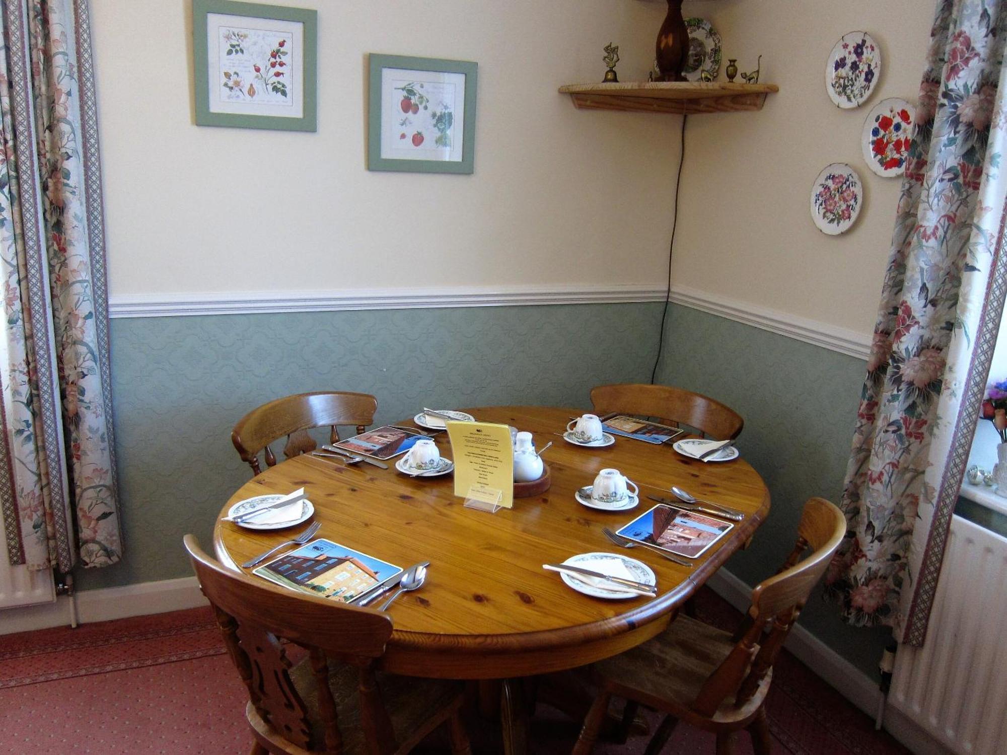 Black Swan Guest House Marton  Екстериор снимка