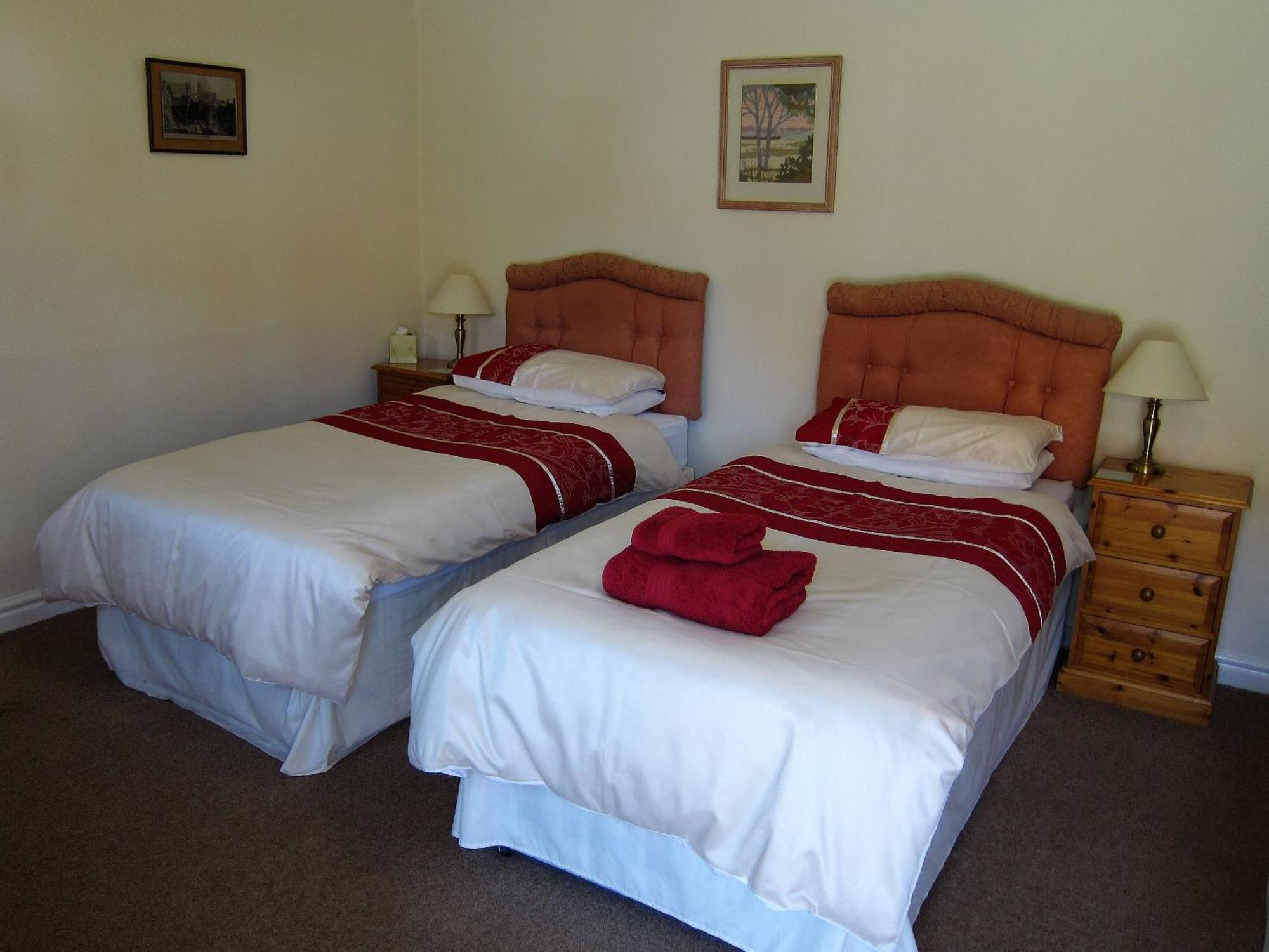 Black Swan Guest House Marton  Екстериор снимка
