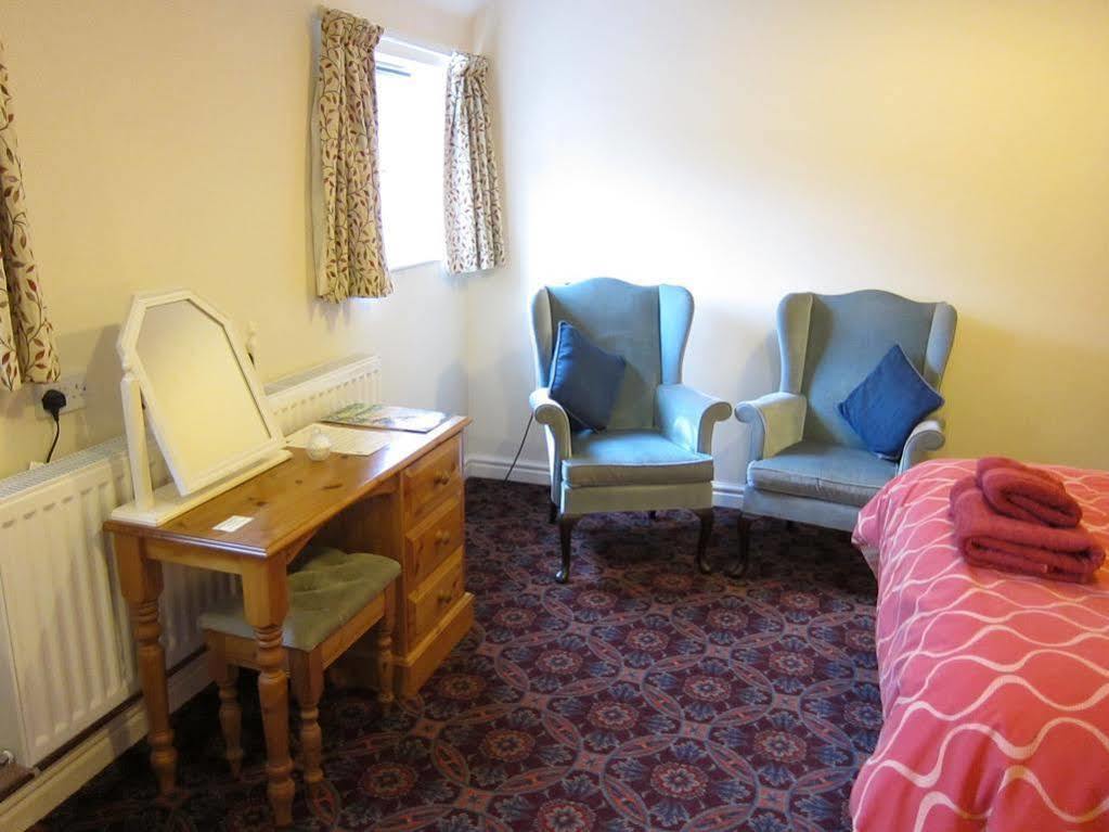 Black Swan Guest House Marton  Екстериор снимка